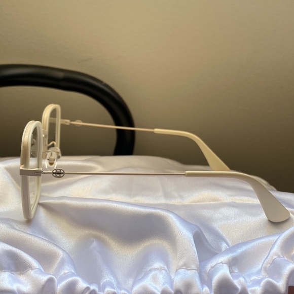 Anti-Blue light glasses (with no prescription) - Picture 2 of 4